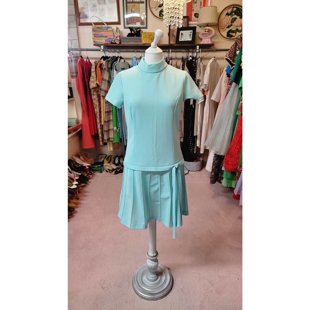 M/L vintage 1970s mod drop waist dress